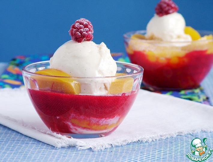 Peach Melba десерт