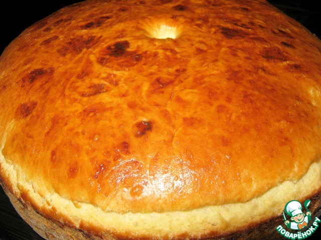 Мини-пирожки из рубленого картофельного теста с мясом и сыром