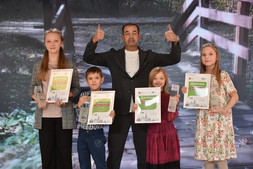 Более 6 тыс. детей представили работы на конкурс «Про мой район» в Москве