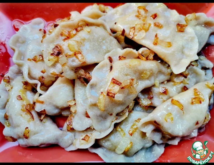 Рецепт: Ржаные вареники с картофелем и грибами
