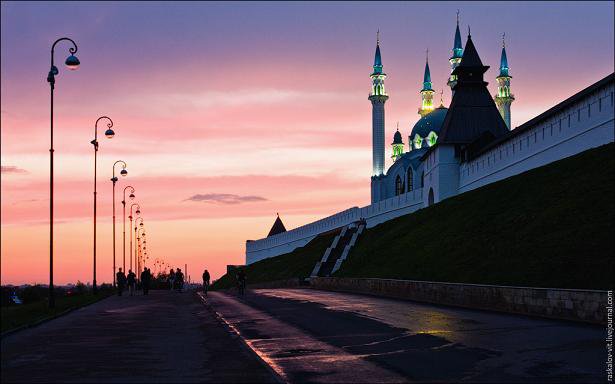 Казань ночью фото